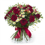Bouquet of roses in chamomile - image-0
