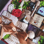 Warm Care - Gift Box with Natural Treats and Cozy Details - image-2